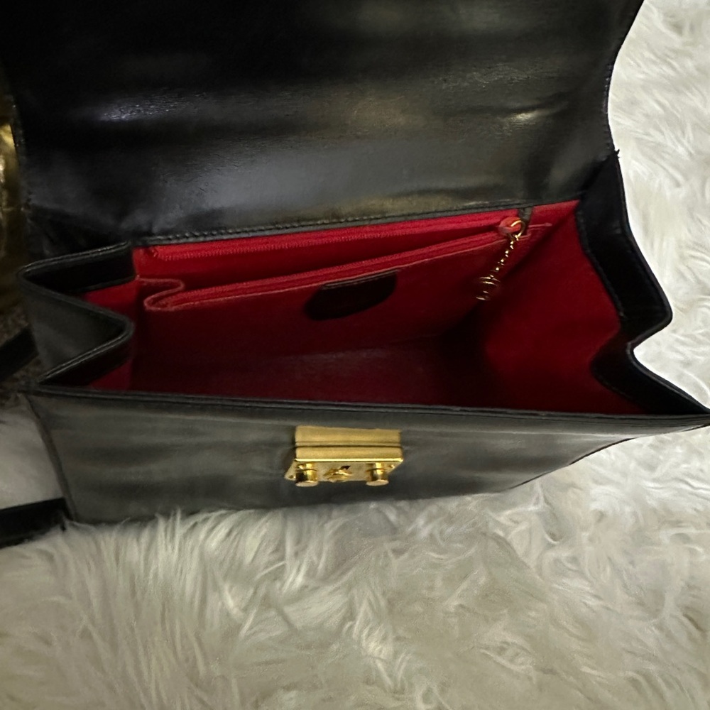 Gucci Vintage 1980's RARE black Leather 3-way bag, stunning red leather interior - Picture 6 of 13